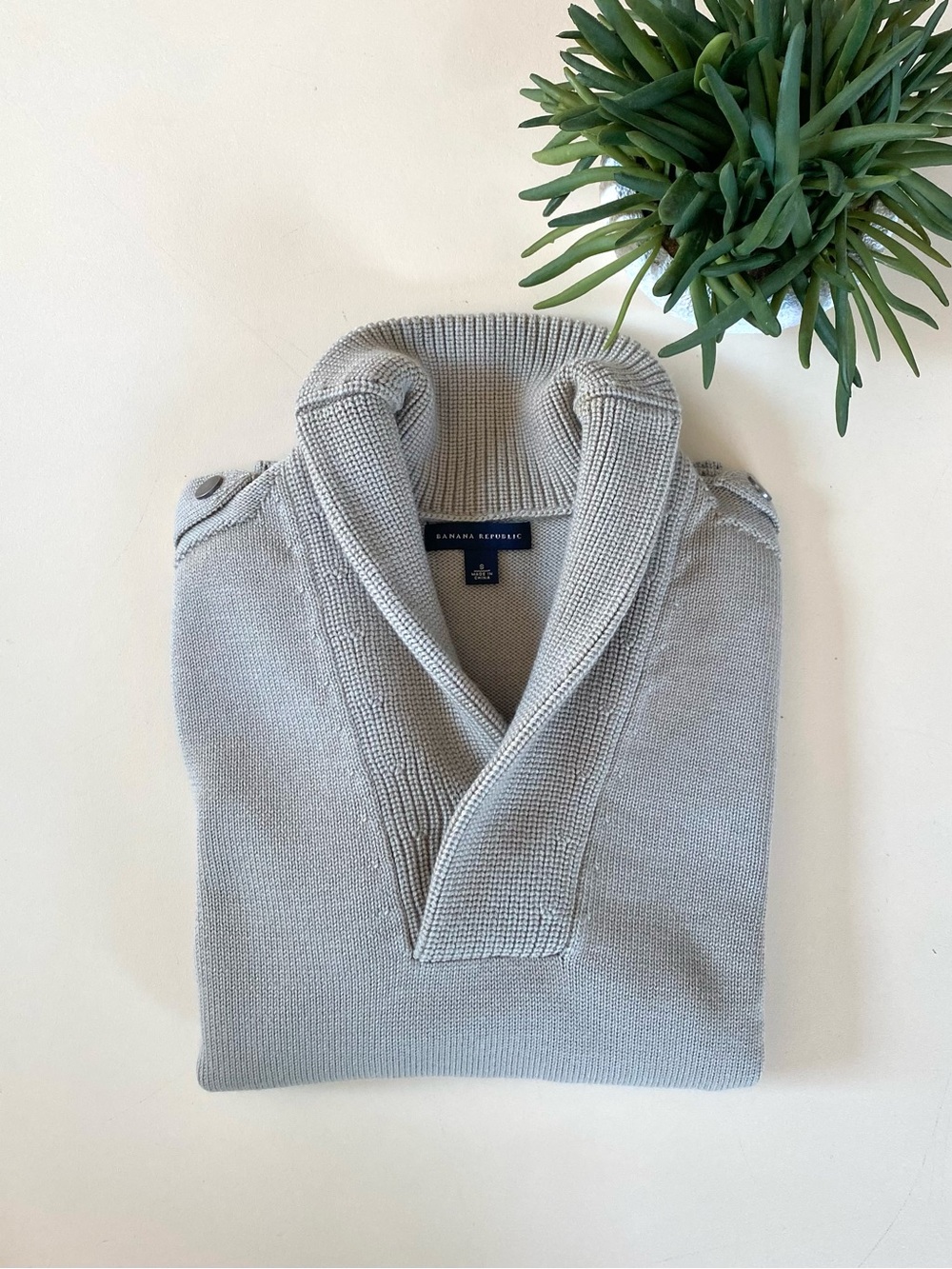 BANANA REPUBLIC - 100% Wool Tan Sweater Size Small